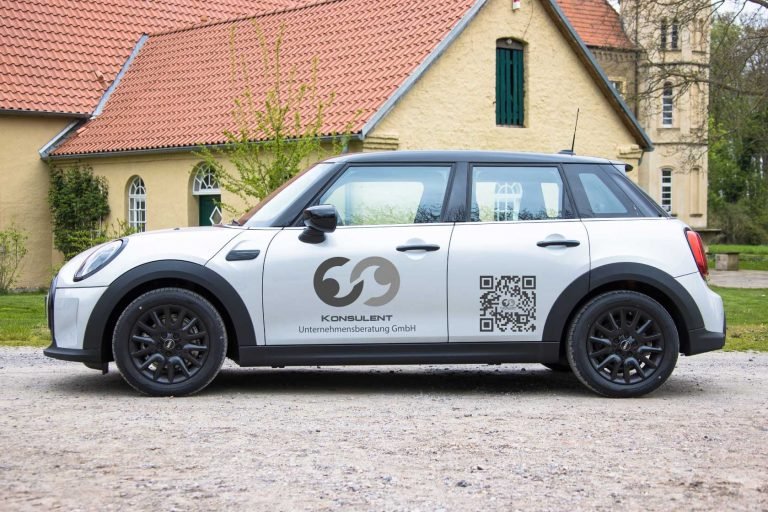 Zuwachs,der MINI ist als Dienstwagen angekommen.